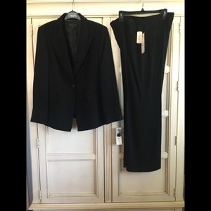 NWT Anne Klein Suit PETITE. Size 10P